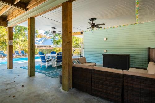 A Sloth's Retreat by Oak Island Accommodations - photo 19