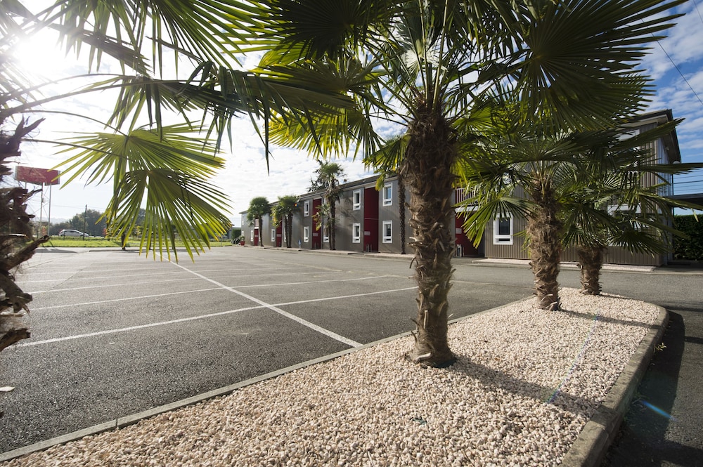 Fasthôtel Pau Lescar in Lescar, France