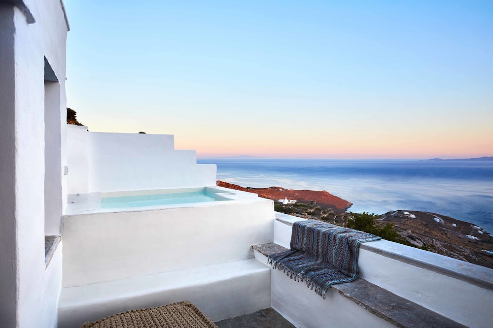 Living Theros Luxury Suites in Tinos, Greece