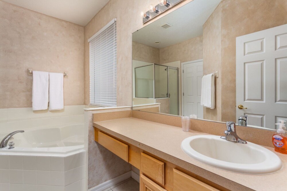 6 Br Pool and Spa Home in Aviana Resort - photo 27