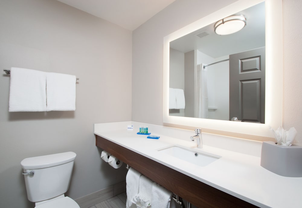 Holiday Inn Express Quantico Stafford by IHG - photo 9