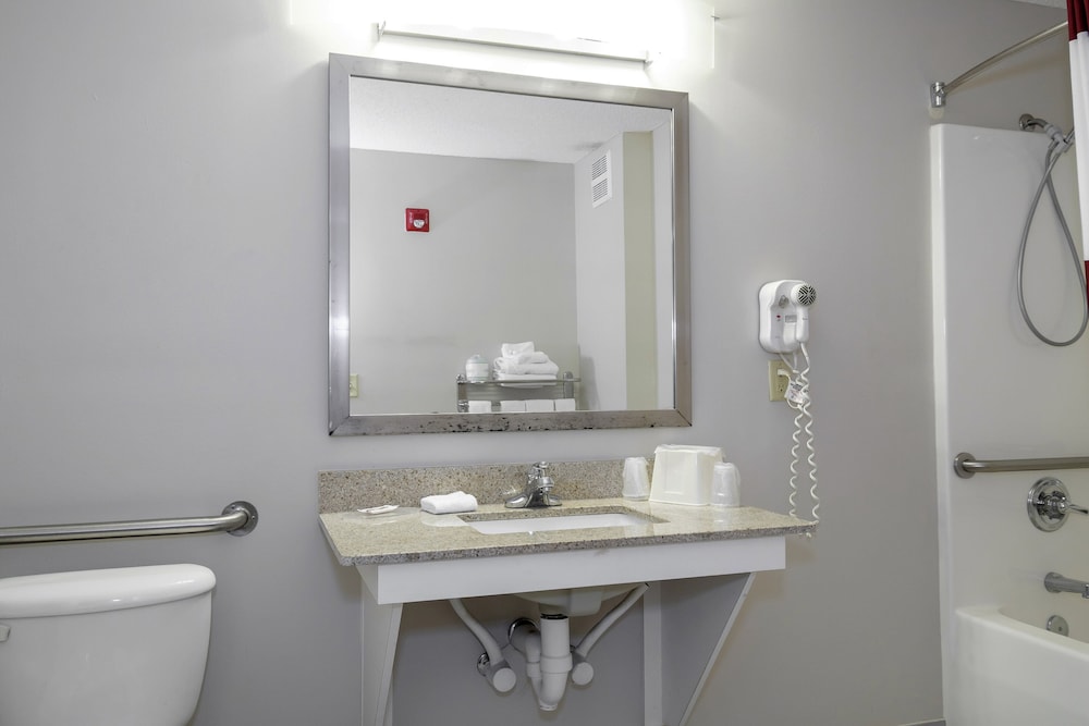 Red Roof Inn Defuniak Springs - photo 20