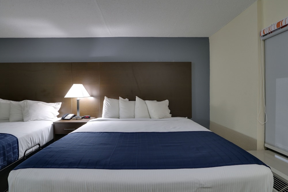 Baymont by Wyndham Ridgeland I 95 - photo 6