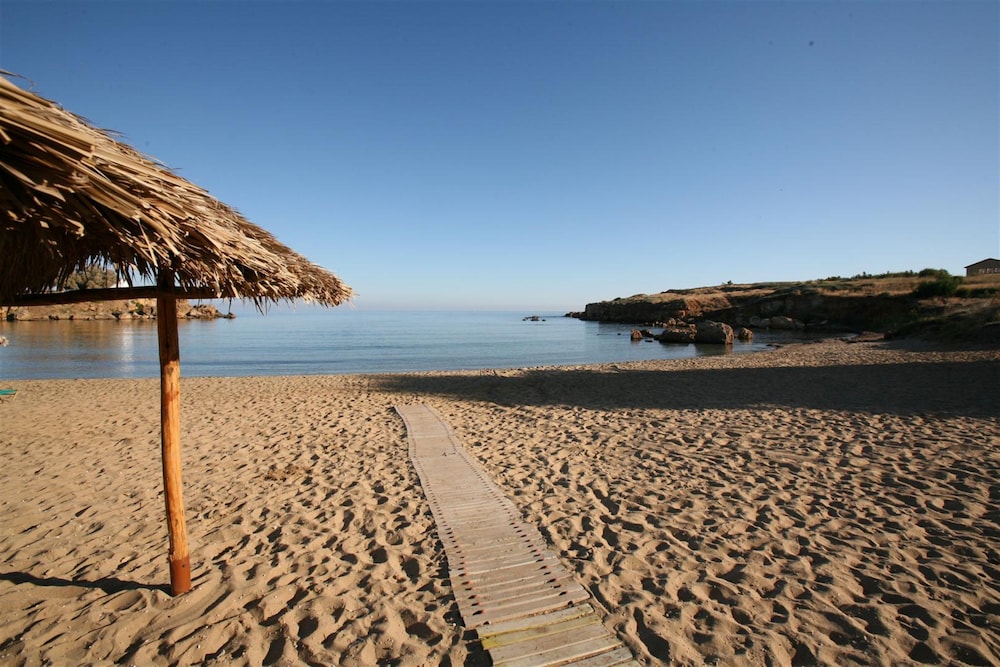 Flamingos Hotel - carbon neutral hotel in Chania