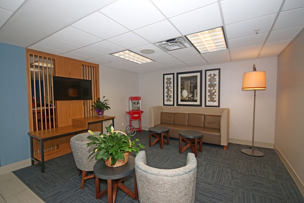 Holiday Inn Express Troutville by IHG - photo 31