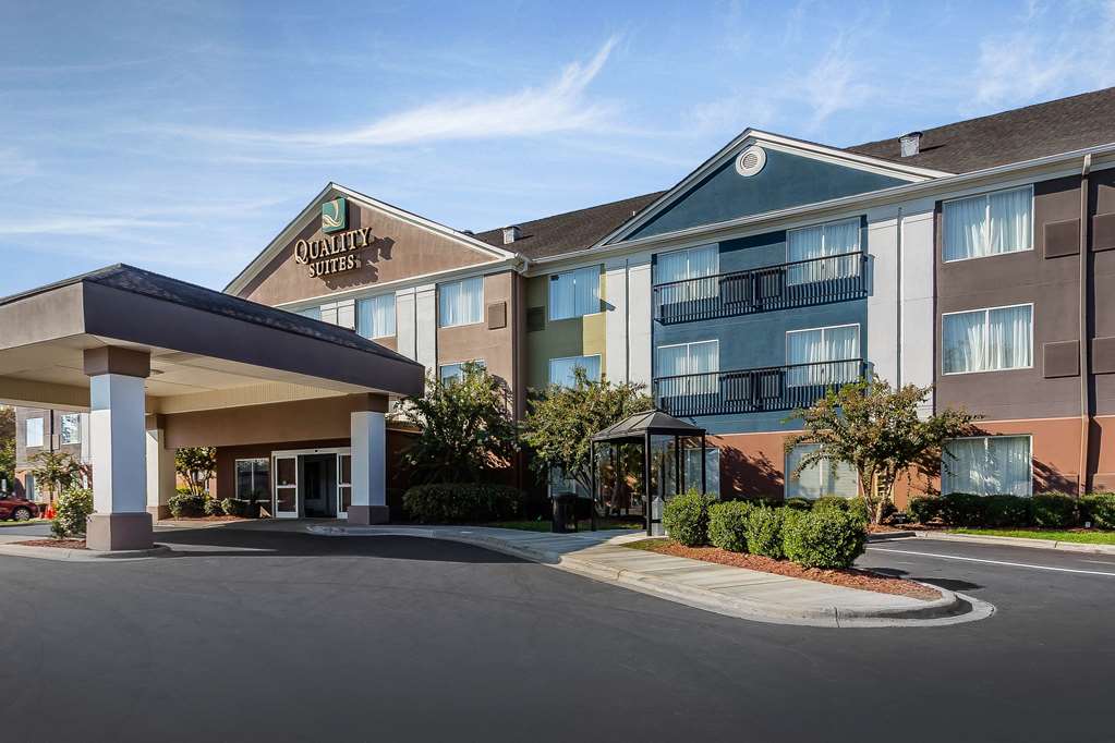 Quality Suites Pineville Charlotte — hotel in Pineville
