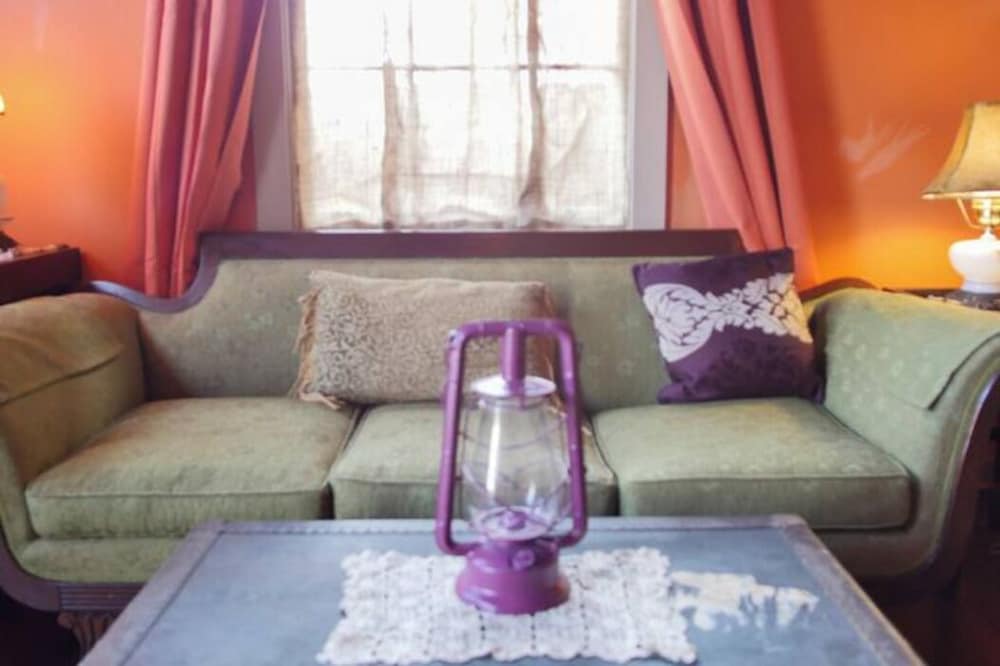 L'Auberge Inn - photo 5