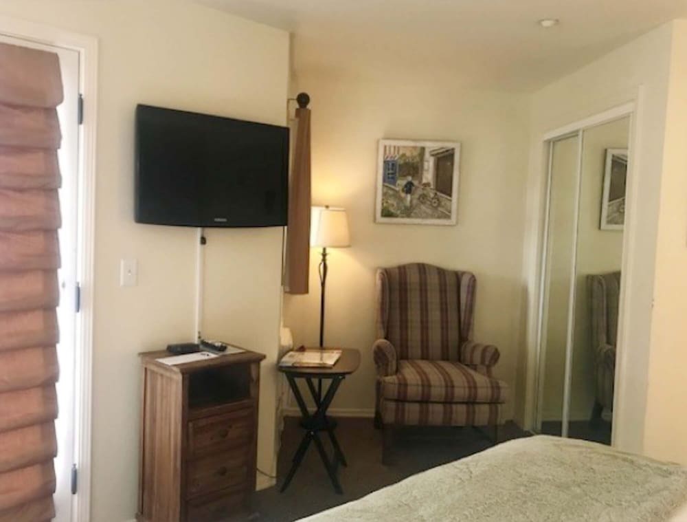 Back Bay Inn - photo 19