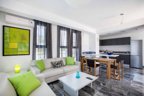 Paradise Cove Luxurious Beach Villas Marine 1 Bedroom Villa Paphos