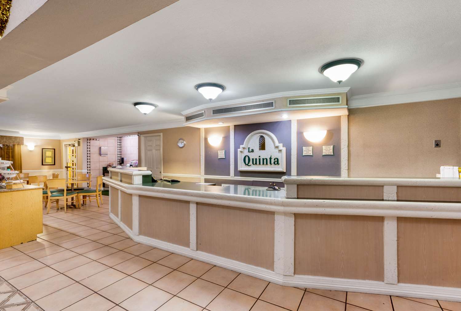 Motel6 Phoenix AZ Midtown - photo 15