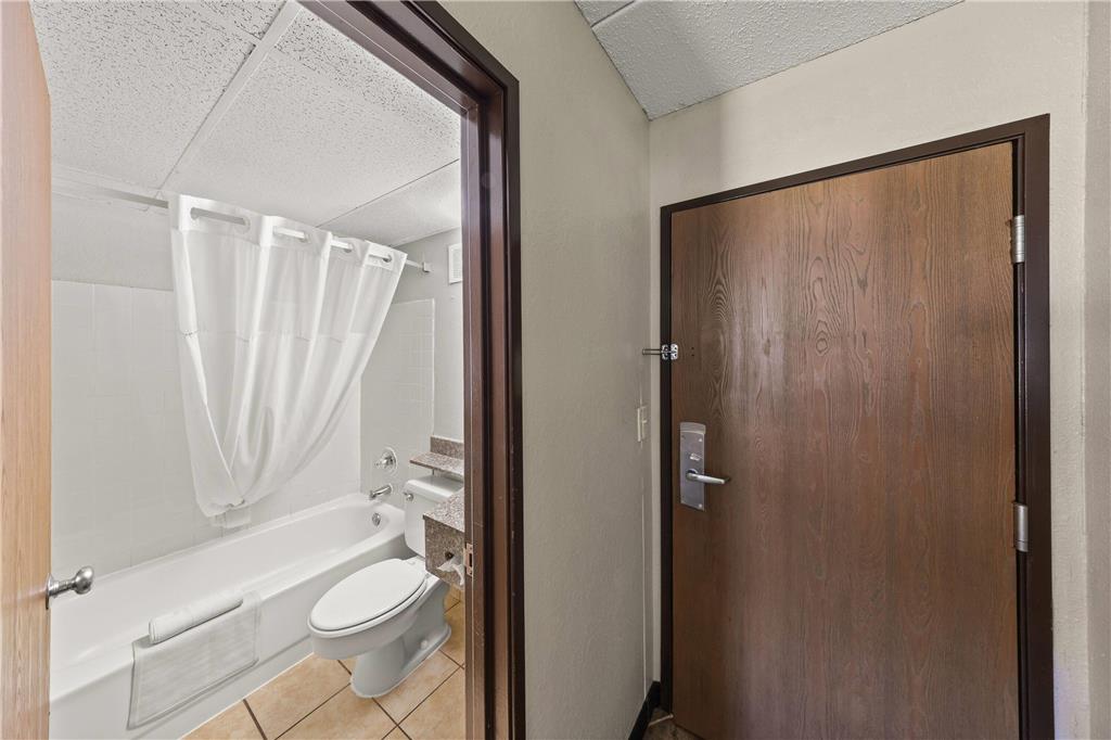Days Inn by Wyndham Winona - photo 23