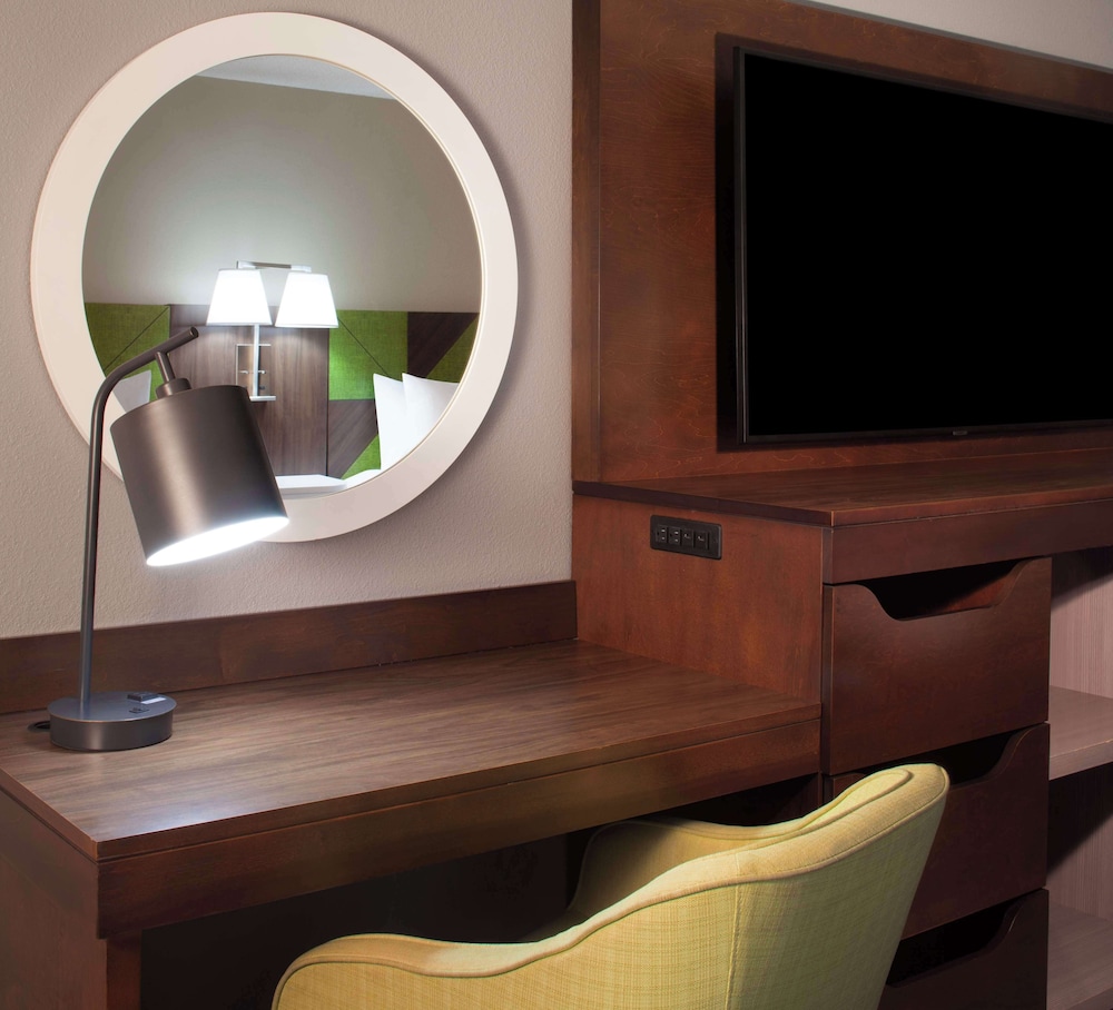 Hampton Inn & Suites Atlanta Airport North I 85 - photo 10