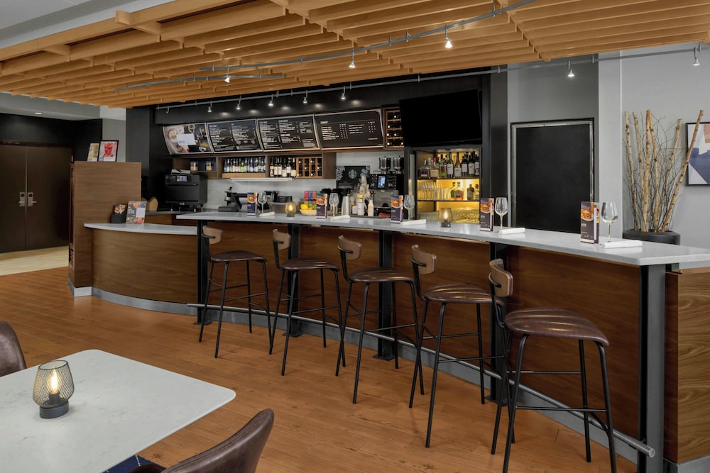 Courtyard by Marriott Pittsburgh Airport Settlers Ridge - photo 30