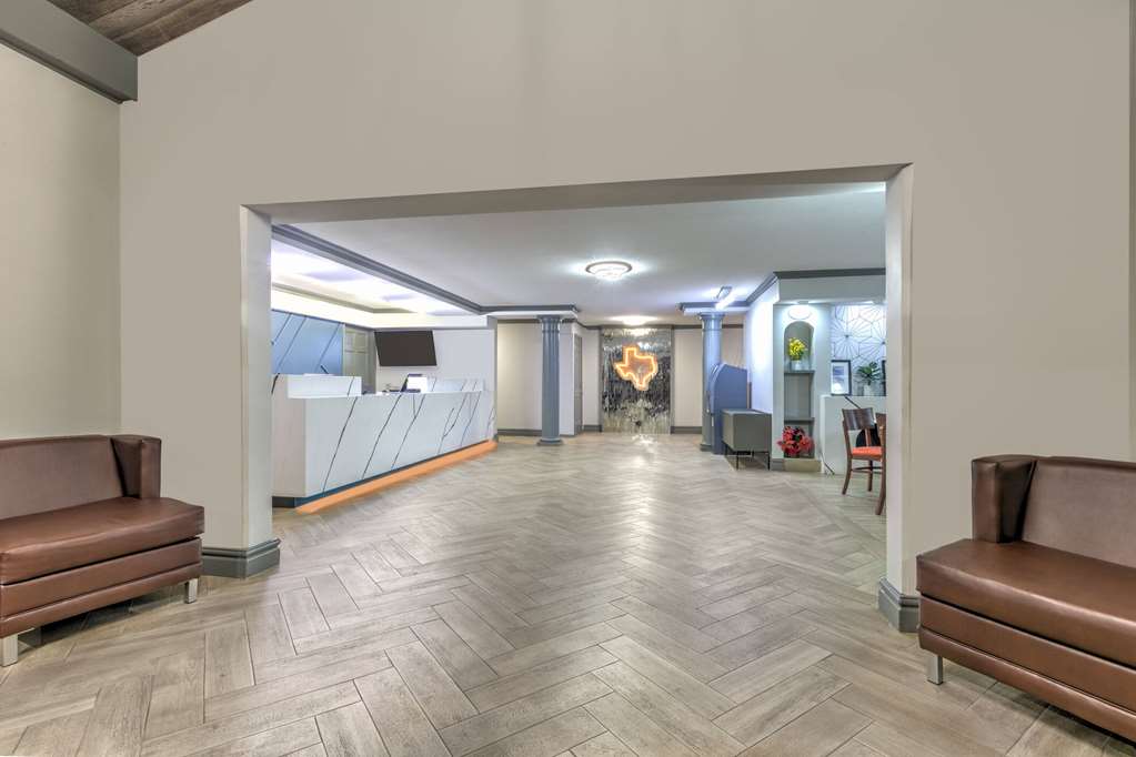 Baymont by Wyndham Austin University Area - photo 26