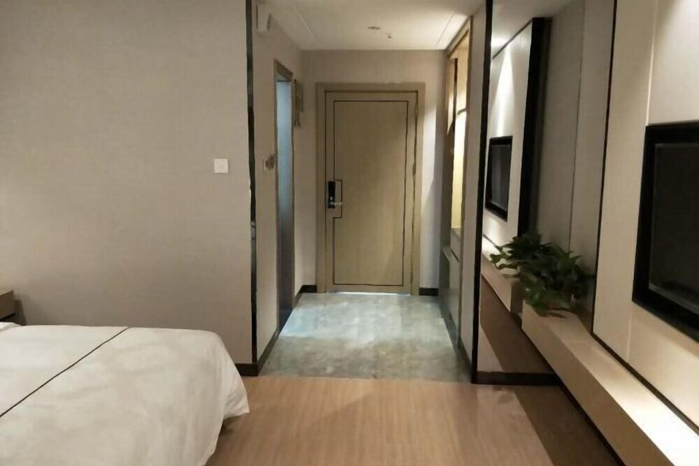 Yuebanwan Business Hotel — Jianshe