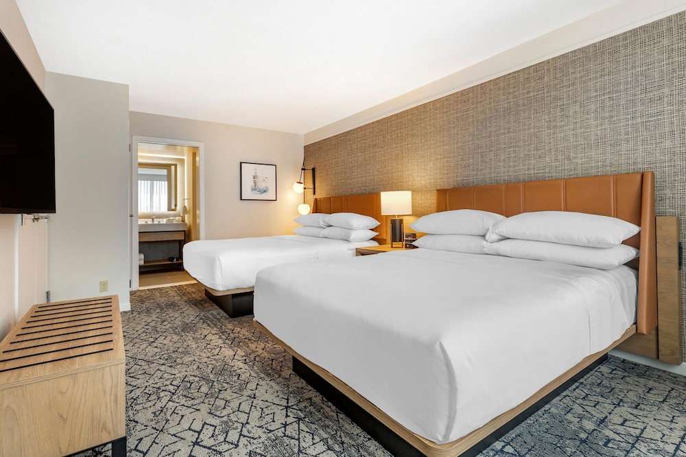 Sheraton Suites Old Town Alexandria - photo 17