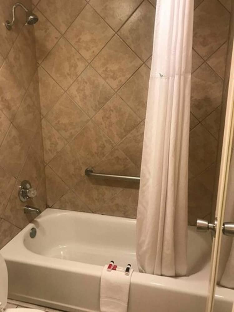 Days Inn by Wyndham Abilene - photo 27