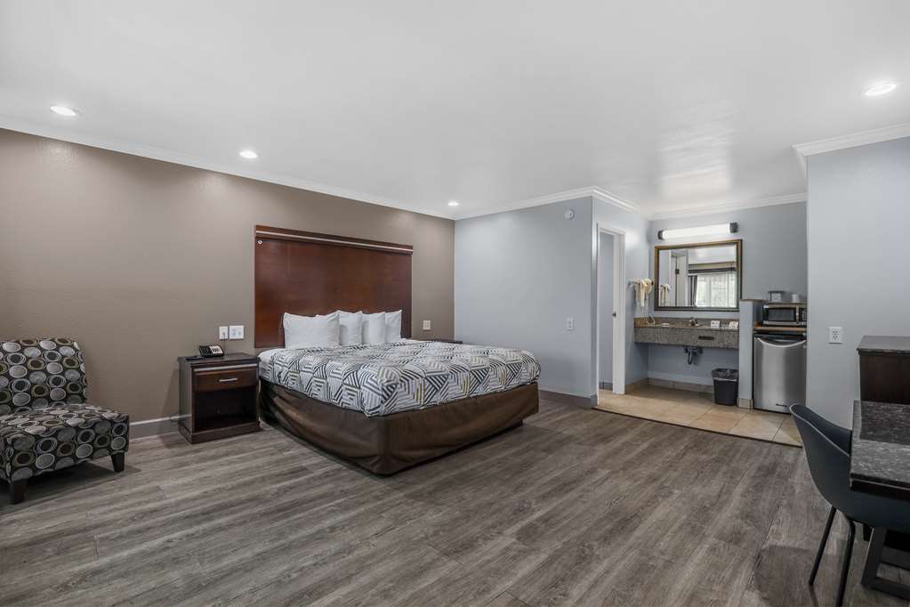Motel 6 Carlsbad CA North - photo 12