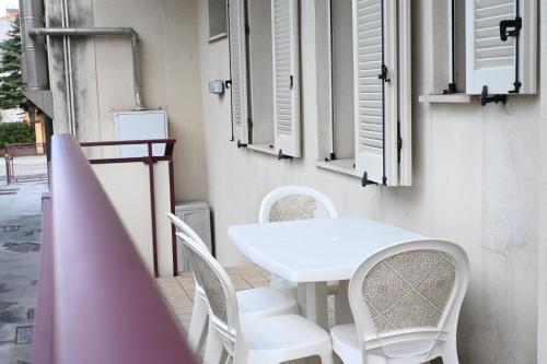 SE128 Senigallia bilocale a 100 mt dal mare con posto auto — 4-Star Luxury Hotel in Senigallia, Italy