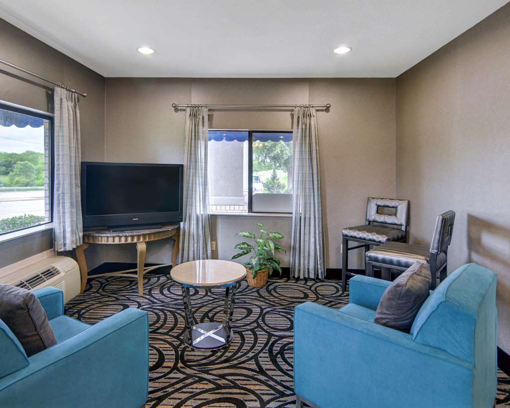 Quality Inn & Suites Grand Prairie South - photo 5