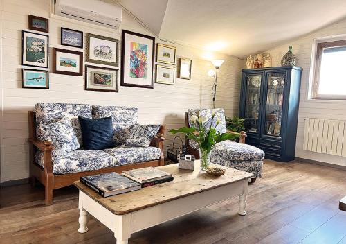 La Mansardina — 4-Star Luxury Hotel in Venegono Superiore, Italy