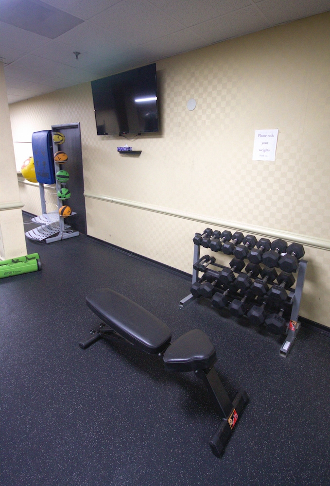 Atrium Hotel and Suites - photo 40