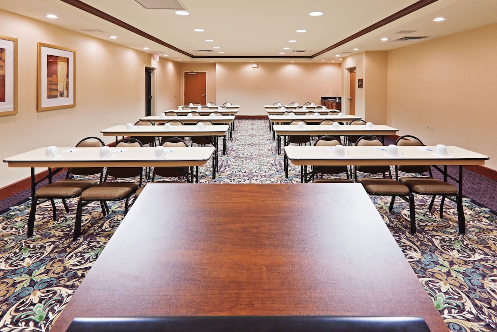 Staybridge Suites Oklahoma City Quail Springs by IHG - photo 47