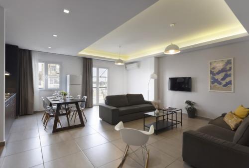 Renovated 3BDR Apartment in the heart of Athens — 4-Star Luxury Hotel in Athens, Greece