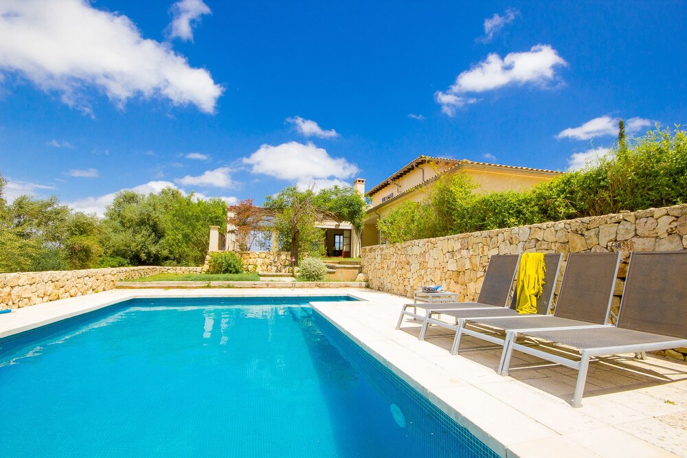 Villa Sa Bisbal — 4-Star Luxury Hotel in Santa Margalida, Spain
