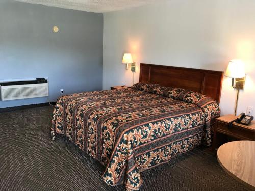 Budget Inn Greenville - photo 19
