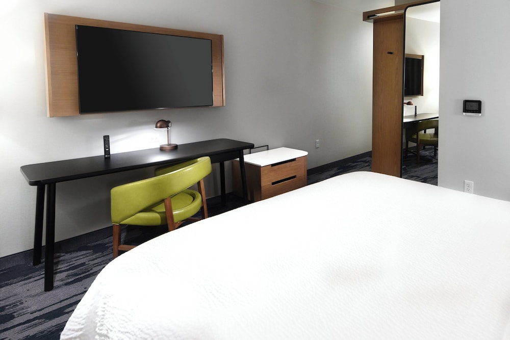 Fairfield Inn & Suites by Marriott Ontario Rancho Cucamonga - photo 20