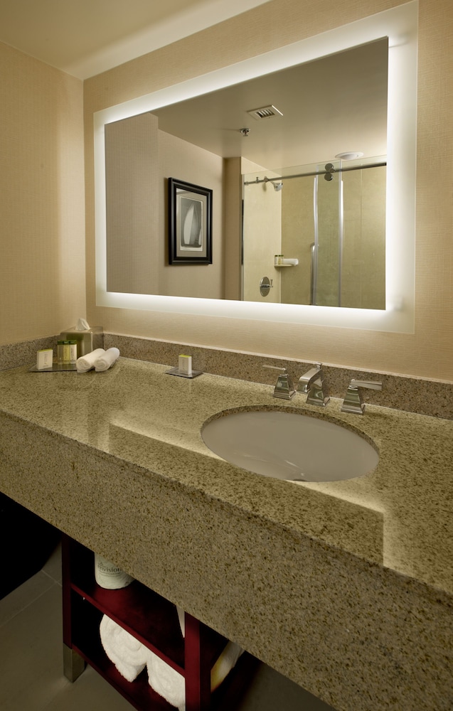 DoubleTree by Hilton Boston North Shore - photo 18