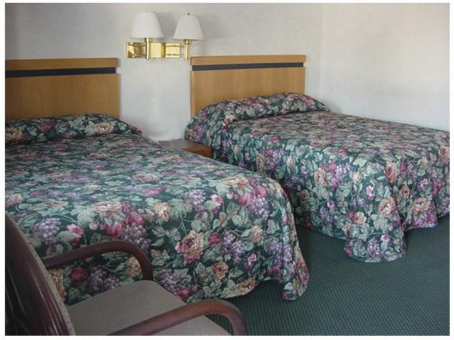 Passport Inn Methuen - photo 8