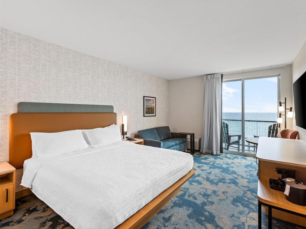 Hampton Inn by Hilton St Ignace Lakefront Mackinac - photo 15