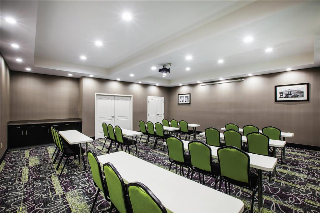 La Quinta Inn & Suites by Wyndham Baton Rouge Denham Springs - photo 28