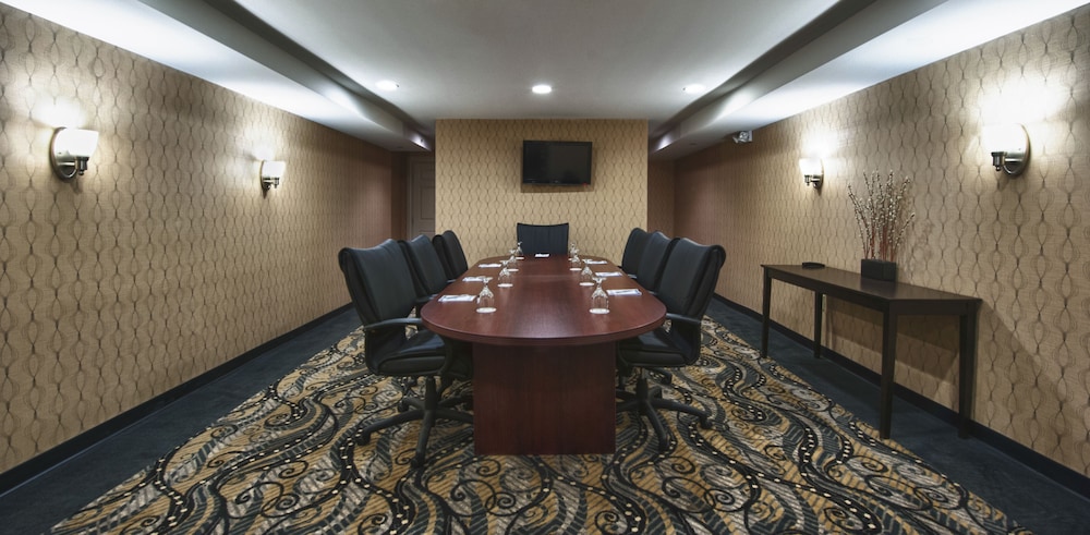 Fairfield Inn & Suites by Marriott Keene Downtown - photo 26