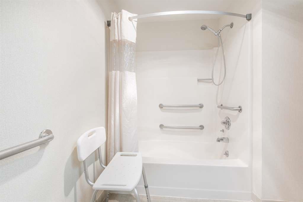 Inn Springfield Chicopee - photo 11