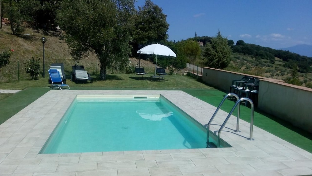 Casa Guaitoli — 4-Star Luxury Hotel in Civitella Marittima, Italy