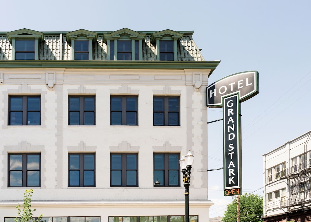 Hotel Grand Stark - photo 67