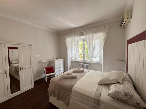 Vatican Family House 2 Baths & 3 Rooms — 4-Star Luxury Hotel in Rome, Italy