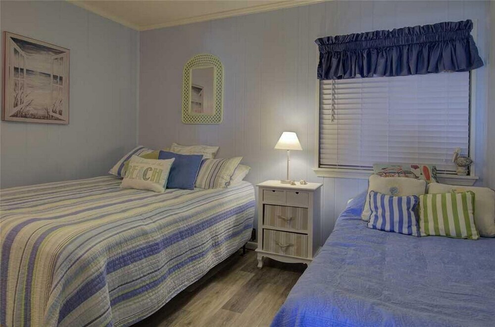 Sea Spray — 4-Star Luxury Hotel in Atlantic Beach, United States