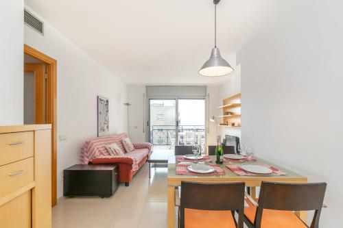 Soul: Bonito apartamento con terraza — 4-Star Luxury Hotel in Sitges, Spain