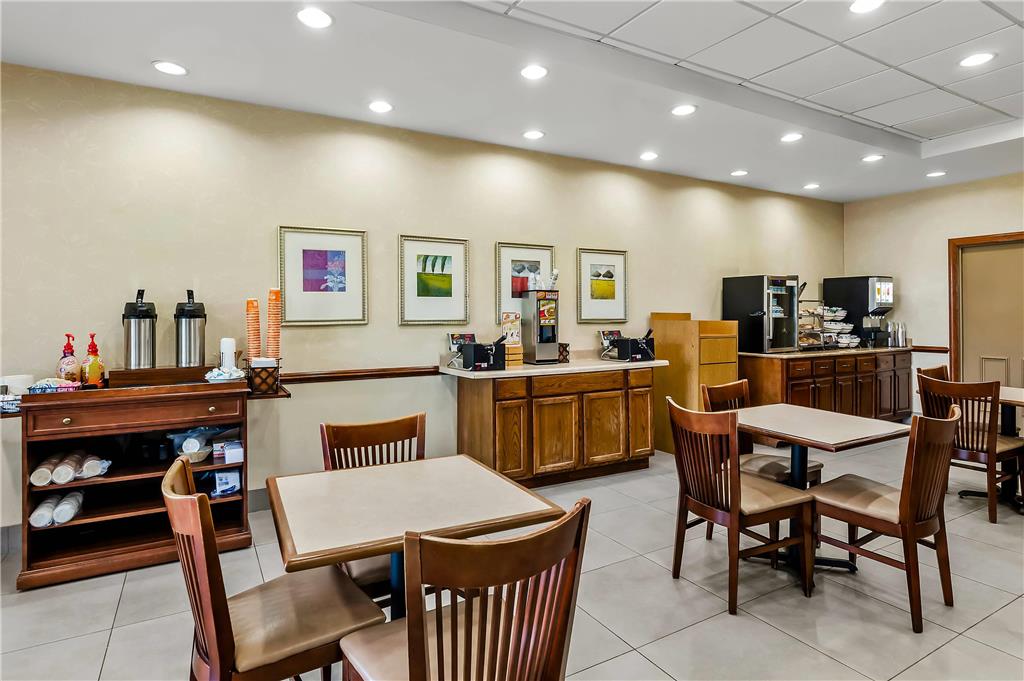 Country Inn & Suites by Radisson Princeton WV - photo 51