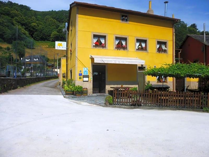 Hotel Rural La Pista in Cangas Del Narcea, Spain