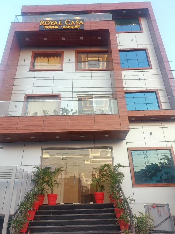 Hotel Royal Casa in Lucknow, India