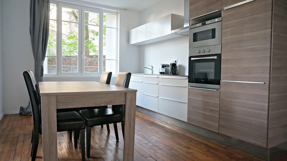 Appart Hôtel Lille Blanche in Lille, France