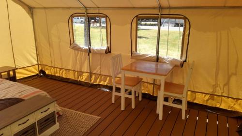 Redwood Meadows RV Resort and Cabins - photo 8