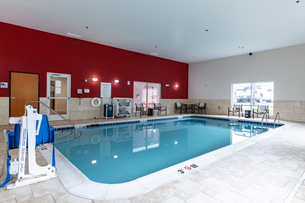 Holiday Inn Express & Suites New Martinsville by IHG - photo 34