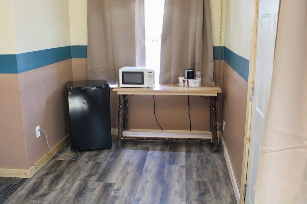 Lockview Motel - photo 25