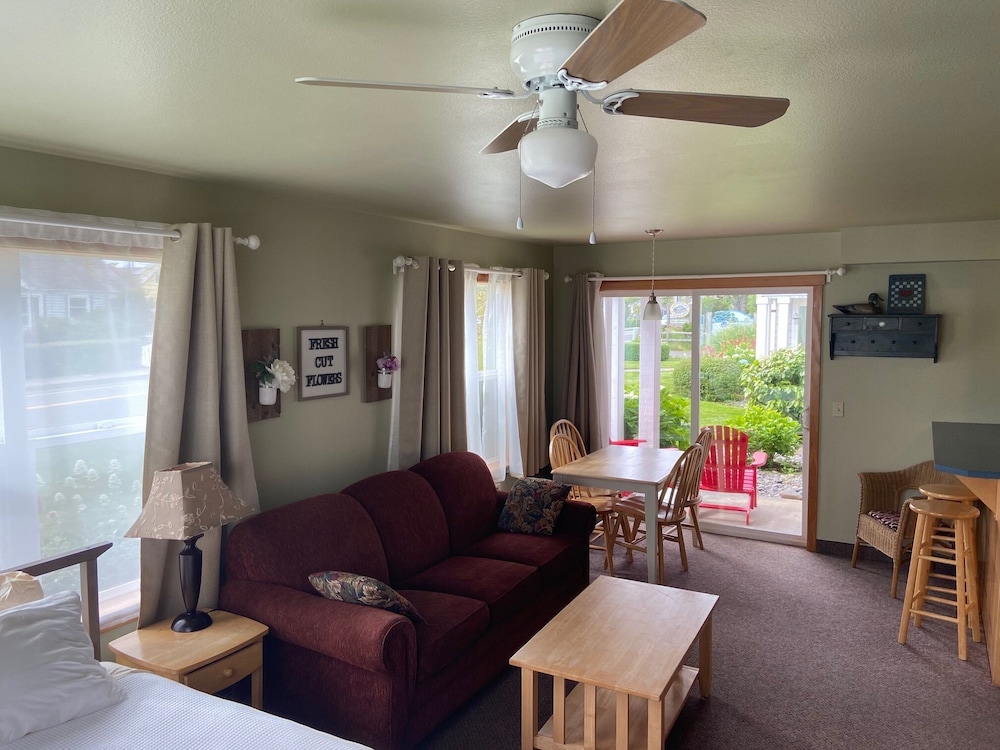 Sea Breeze Court - photo 25